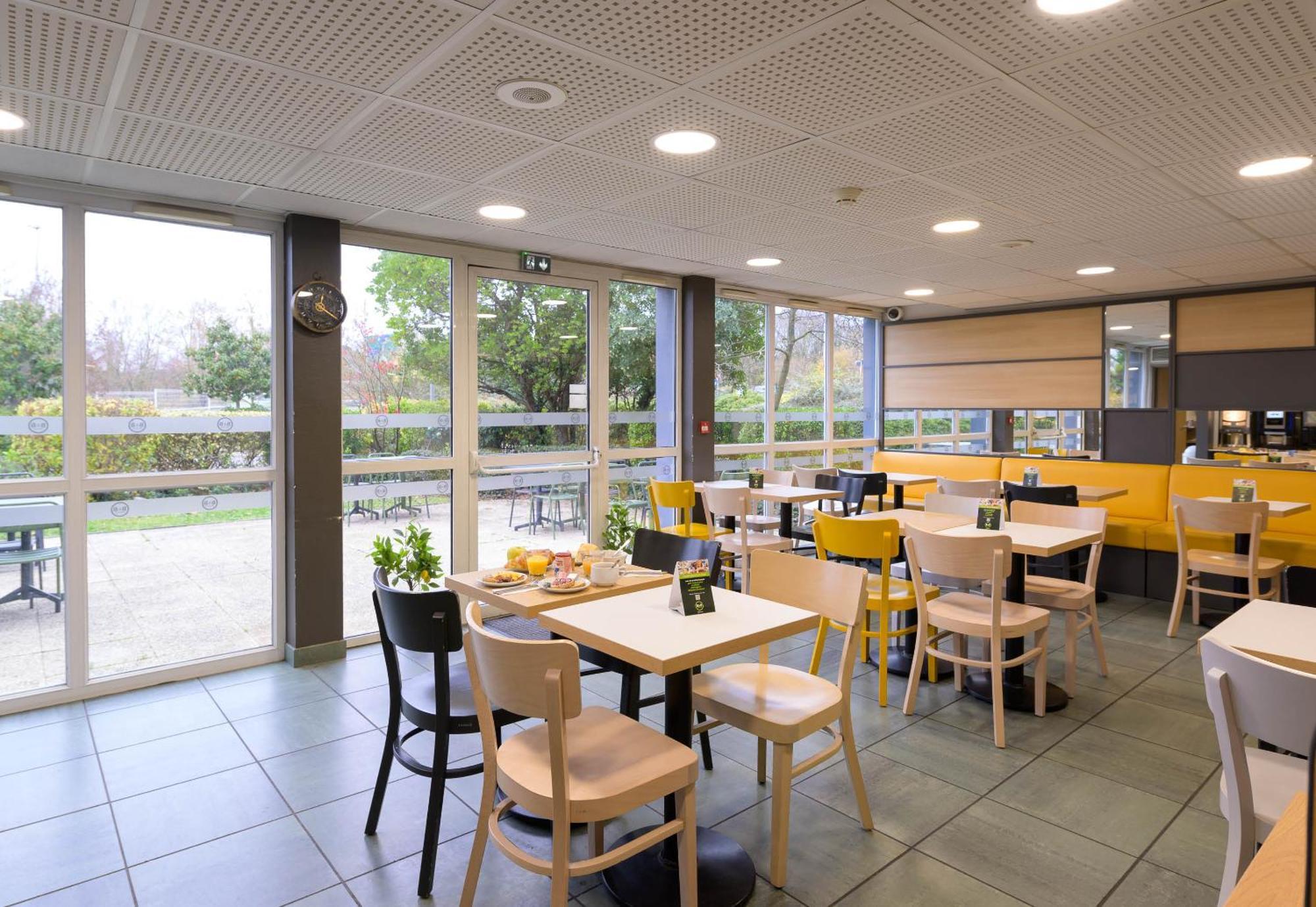 B&B Hotel Creil Chantilly Экстерьер фото